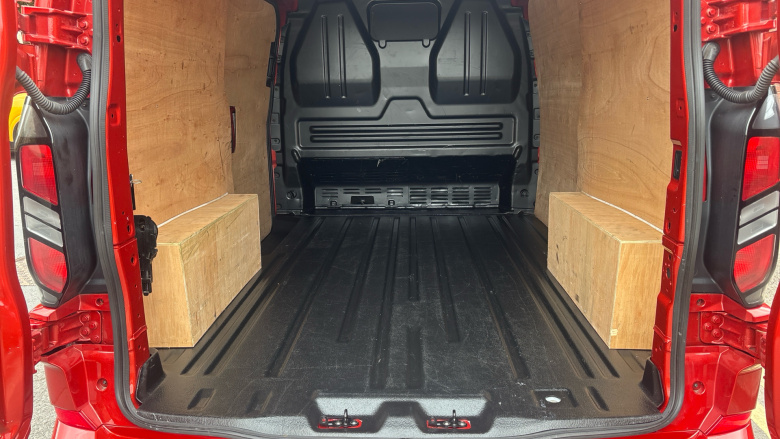 Ford Transit Custom 320 L1 Diesel Fwd 2.0 EcoBlue 136ps H1 Van Limited
